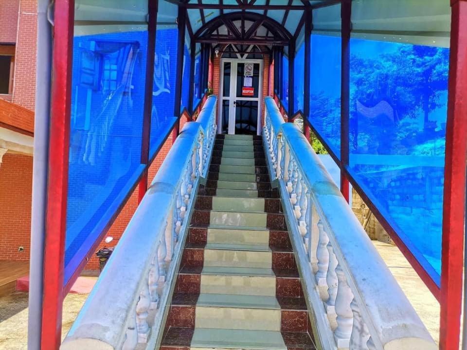 Mont Bleu Hotel 리브르빌 외부 사진
